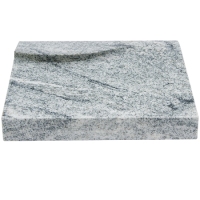 Pultstein mit Sockel